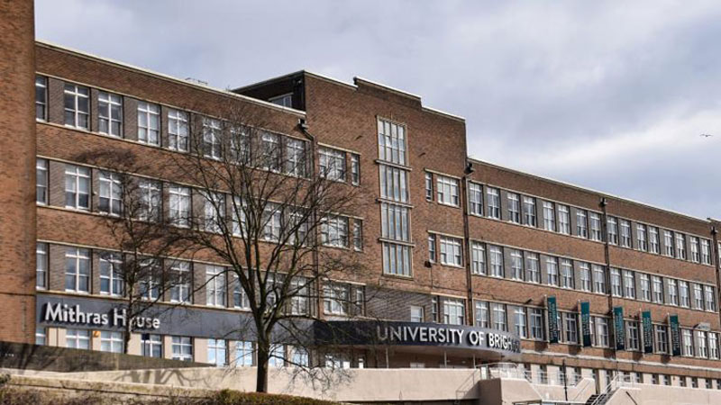 University-of-Brighton không yêu cầu Ielts