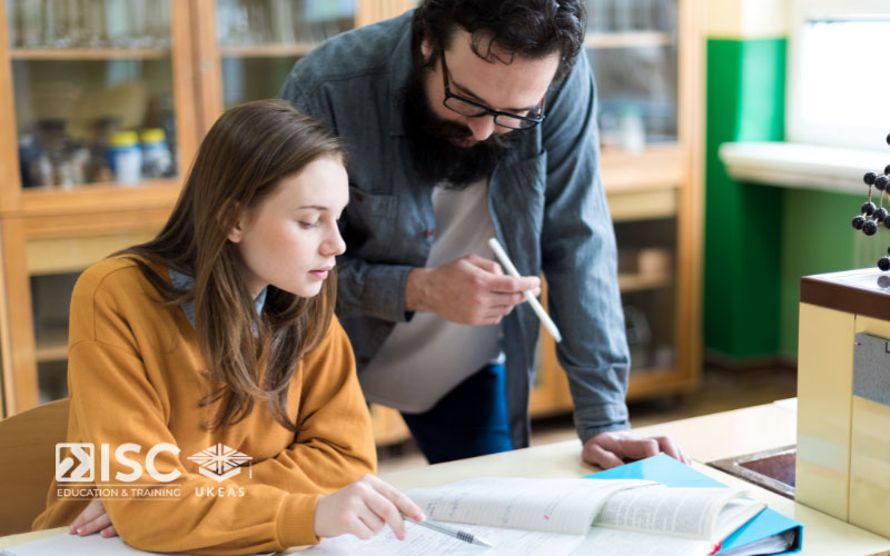 Nhiều học sinh, sinh viên gặp khó khăn khi viết Personal Statement xin học bổng