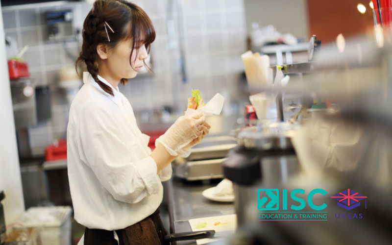 Làm part-time theo chuyên ngành nhà hàng, khách sạn