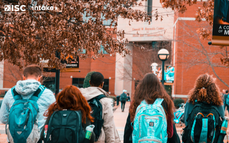 Du học Canada yêu cầu IELTS tối thiểu 6.0