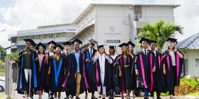 Sinh viên tốt nghiệp đại học Curtin University