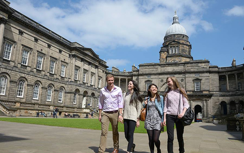 Chương trình đại học tại Edinburgh