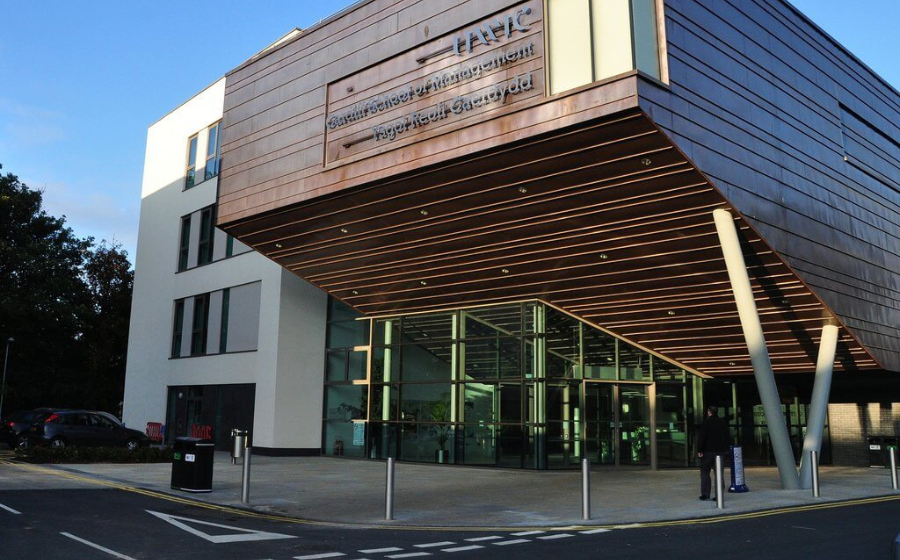 Đại học Cardiff University có thứ hạng đặc biệt uy tín trong nhóm Russell Group - 24 trường đại học top đầu tại Anh 