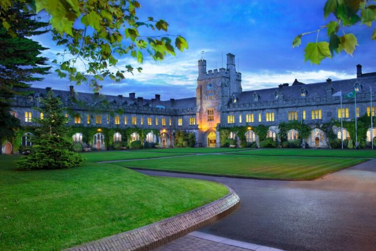 Đại học University College Cork | Tổng quan, học bổng và học phí mới nhất 2025
