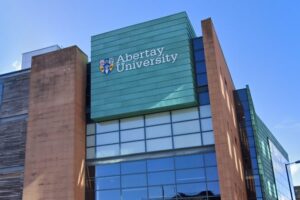 Đại học Abertay University | Tổng quan, học bổng và học phí mới nhất 2025