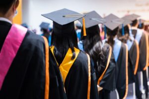 Chương trình đào tạo y tá chính quy chi tiết 2025  | Top 50 đại học tốt nhất theo QS Rankings 