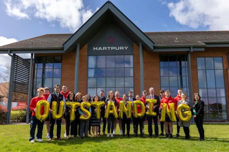 Đại học Hartpury University | Chương trình đào tạo, học bổng và học phí mới nhất 2025