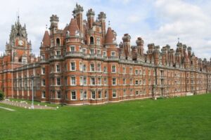 Đại học Royal Holloway University of London | Tổng quan, học bổng và học phí mới nhất 2025
