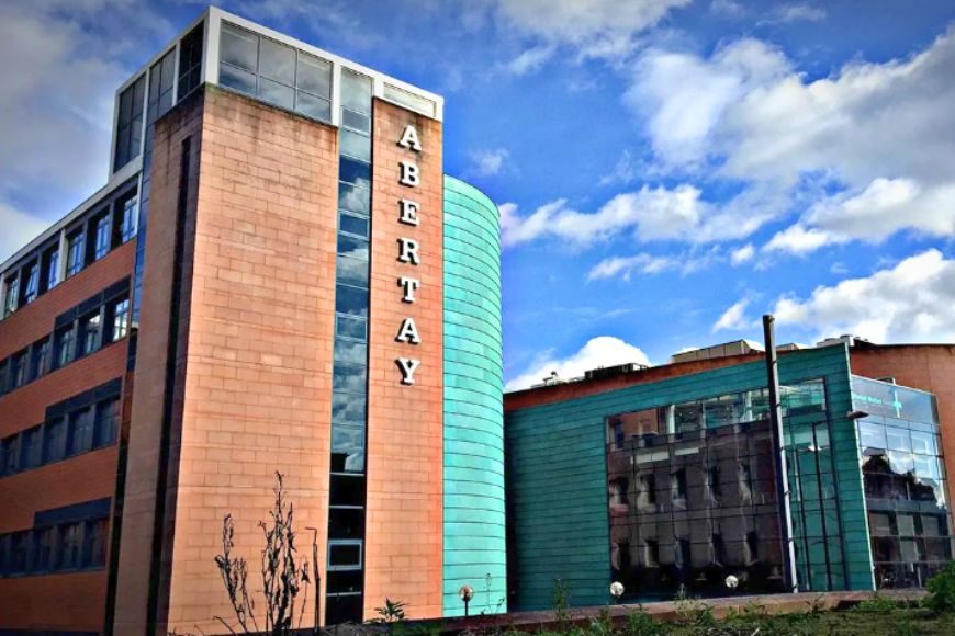 Quy trình nộp đơn vào đại học Abertay University
