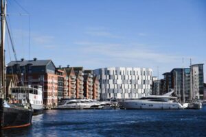 Đại học University of Suffolk | Tổng quan, học bổng và học phí mới nhất 2025