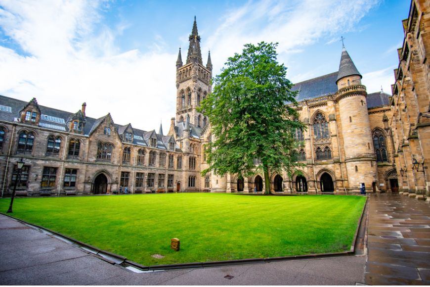 9 trường đại học UK có tỉ lệ tuyển sinh cao | Cập nhật 2025