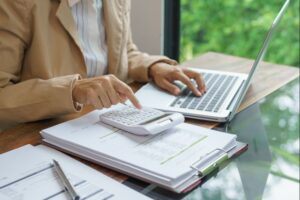 Chi phí đi lại ở UK tại 6 thành phố dành cho sinh viên | Cập nhật mới nhất 2025