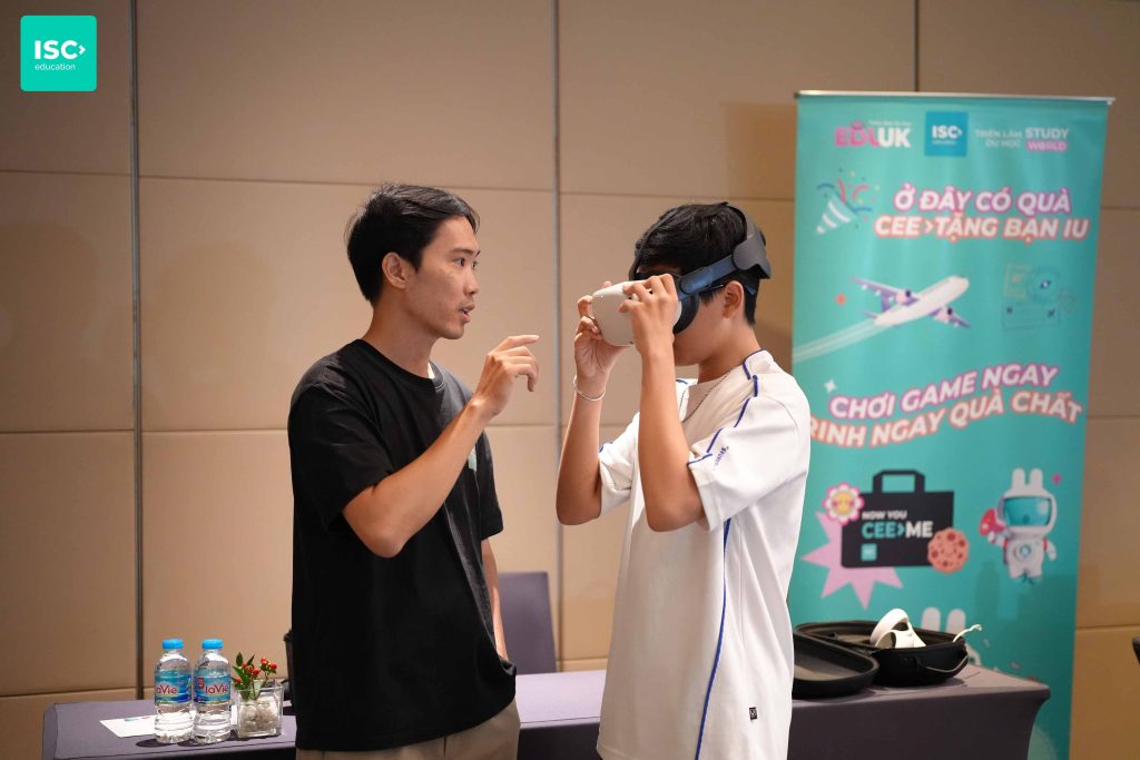 Các hoạt động diễn ra trong hội thảo du học Anh Quốc: Tham khảo bộ câu hỏi chiến lược đặt cho đại diện tuyển sinh UK