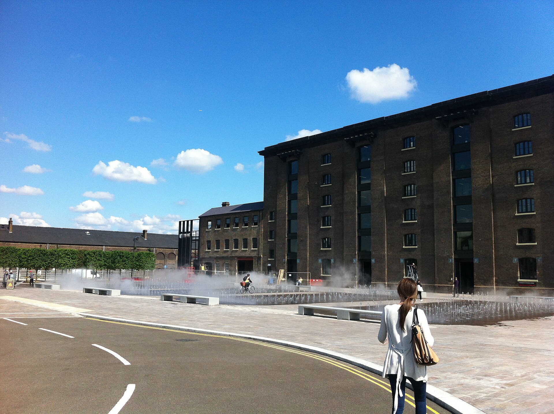 Khuôn viên Central Saint Martins (UAL) tại King's Cross, London