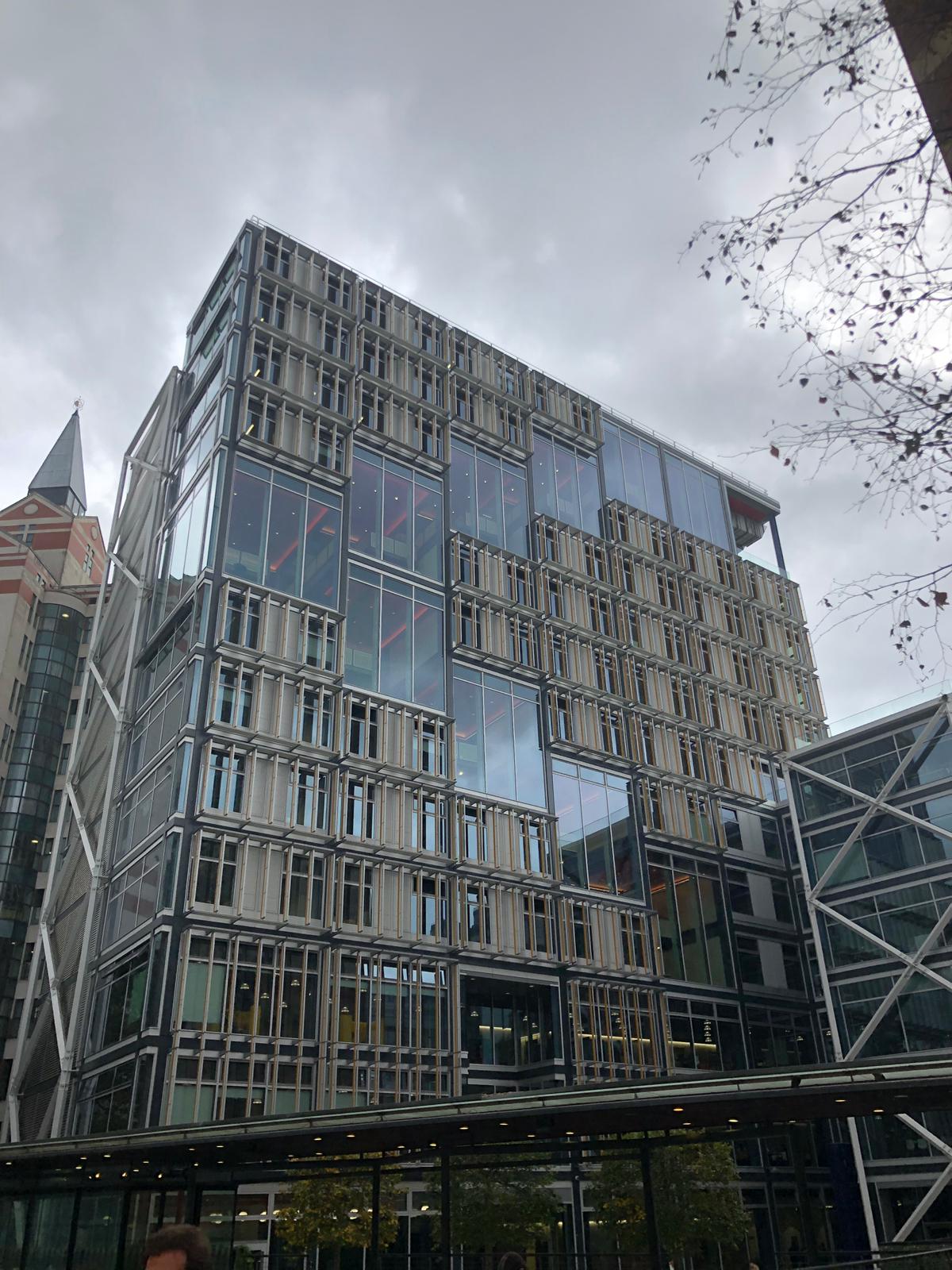 Tòa Centre Building của London School of Economics