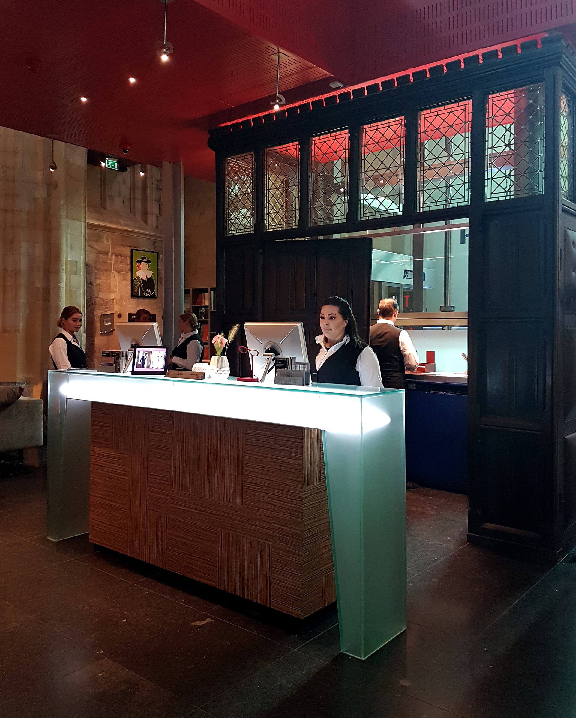 Sảnh của Kruisherenhotel tại Maastricht, Hà Lan – ví dụ về phân khúc khách sạn thiết kế cao cấp